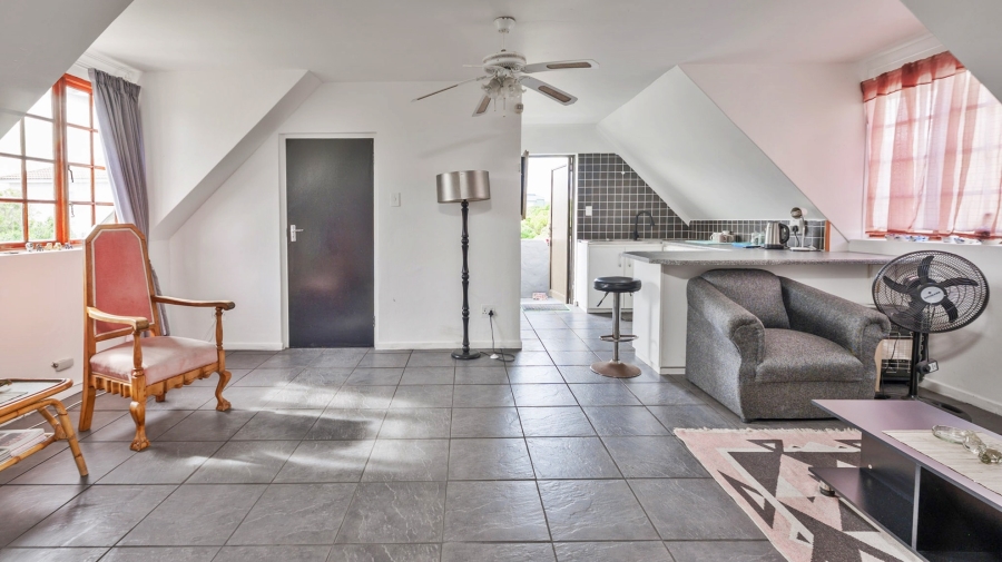 5 Bedroom Property for Sale in Struisbaai Western Cape